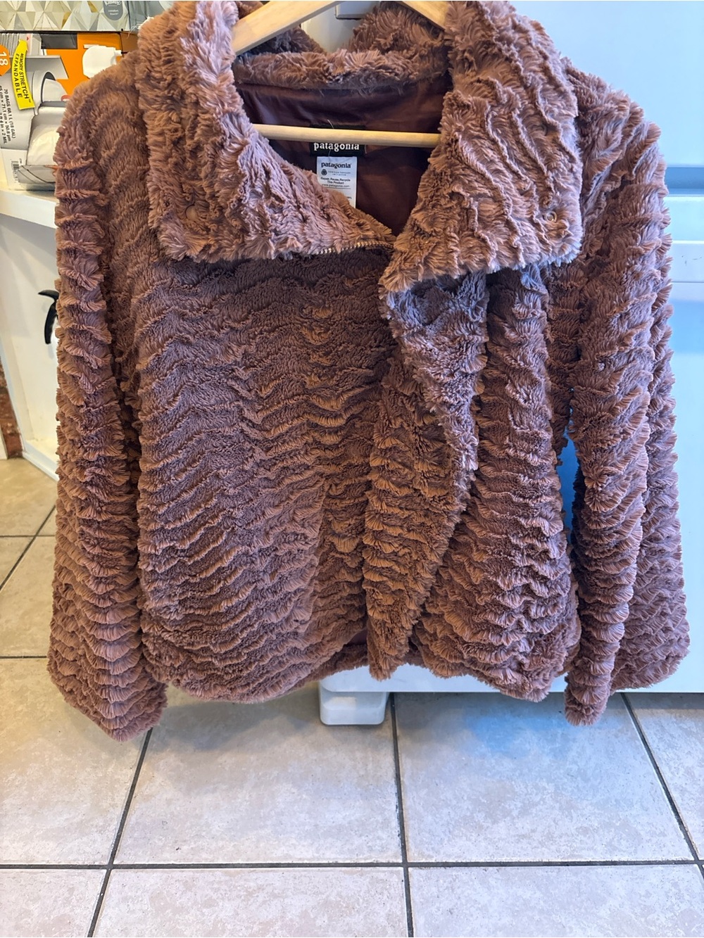 Patagonia Plush Teddy Jacket in Mauve Brown size medium